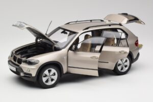 BMW X5 E70 4.8i Platinum Bronze Metallic Kyosho 1:18 80430413413 Metall – Bild 2 von 8
