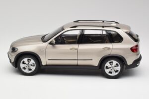 BMW X5 E70 4.8i Platinum Bronze Metallic Kyosho 1:18 80430413413 Metall – Bild 4 von 8