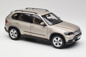 BMW X5 E70 4.8i Platinum Bronze Metallic Kyosho 1:18 80430413413 Metall – Bild 6 von 8