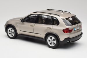 BMW X5 E70 4.8i Platinum Bronze Metallic Kyosho 1:18 80430413413 Metall – Bild 7 von 8