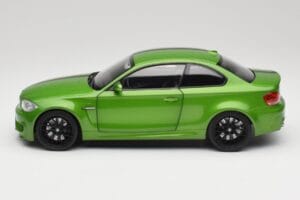 BMW 1er E82 Coupe Taiga Green Metallic Minichamps 1:18 110020024 Metall – Bild 4 von 8