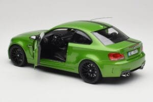 BMW 1er E82 Coupe Taiga Green Metallic Minichamps 1:18 110020024 Metall – Bild 5 von 8