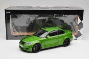 BMW 1er E82 Coupe Taiga Green Metallic Minichamps 1:18 110020024 Metall – Bild 8 von 8