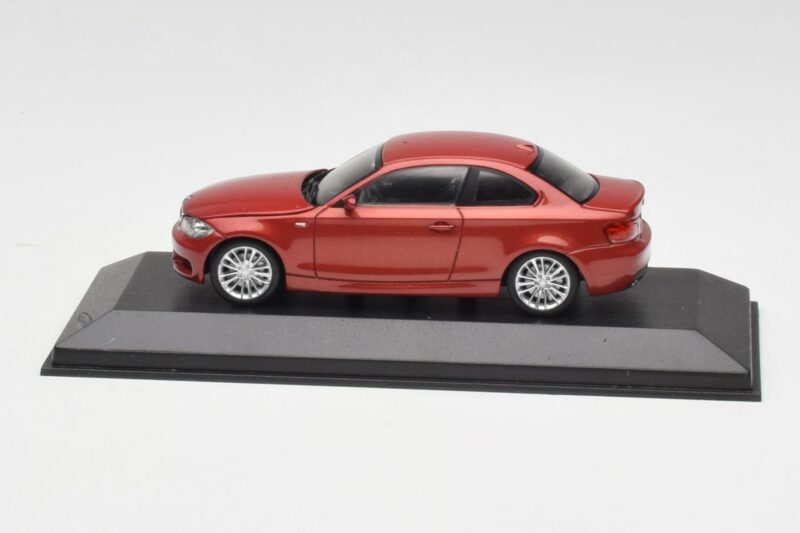 BMW 1M E82 Orange Minichamps 1:43 413020023 Metall