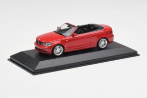 BMW 1er E88 Cabriolet Karminrot Minichamps 1:43 431026230 Metall – Bild 2 von 5