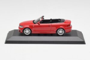 BMW 1er E88 Cabriolet Karminrot Minichamps 1:43 431026230 Metall