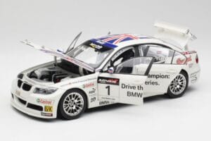 BMW E90 320si #1 A. Priaulx WTCC Champion 2006 Kyosho 1:18 80430429067 Metall – Bild 2 von 8