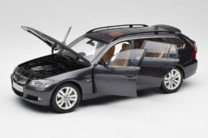 BMW 330i E91 Touring Dunkelgrau Kyosho 1:18 80430394360 Metall – Bild 2 von 8
