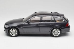 BMW 330i E91 Touring Dunkelgrau Kyosho 1:18 80430394360 Metall – Bild 4 von 8