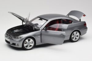 BMW 330i E92 Coupe Grau Metallic Kyosho 1:18 80430407220 Metall – Bild 2 von 8