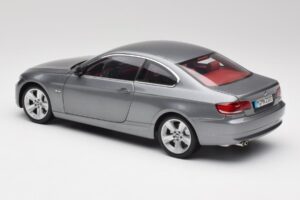 BMW 330i E92 Coupe Grau Metallic Kyosho 1:18 80430407220 Metall – Bild 7 von 8