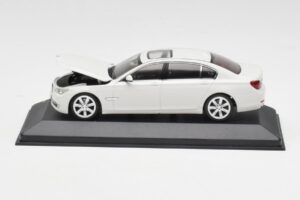 BMW 750Li F02 Weiss Minichamps 1:43 80420445201 Metall – Bild 4 von 5