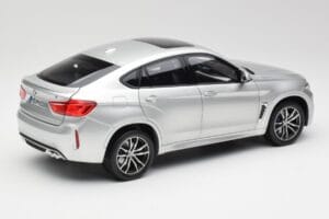 BMW X6 M F86 Silber Norev 1:18 183200 Metall – Bild 3 von 8