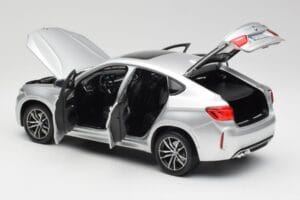 BMW X6 M F86 Silber Norev 1:18 183200 Metall – Bild 5 von 8