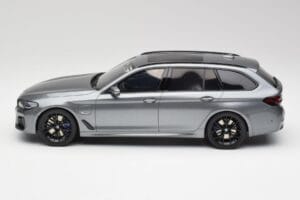 BMW G61 530e M Sport Touring Mineral Grau GT Spirit 1:18 GT485 Resin – Bild 3 von 6