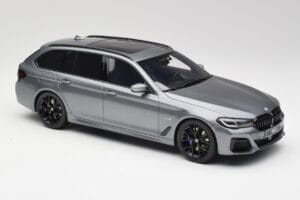 BMW G61 530e M Sport Touring Mineral Grau GT Spirit 1:18 GT485 Resin – Bild 4 von 6