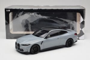 BMW M4 G82 Brooklyn Grau Minichamps 1:18 155020124 Metall – Bild 6 von 6