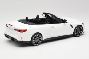 BMW M4 G82 Cabriolet Alpine White Minichamps 1:18 155021031 Metall – Bild 2 von 6