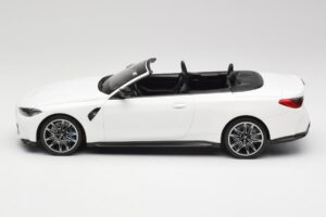 BMW M4 G82 Cabriolet Alpine White Minichamps 1:18 155021031 Metall – Bild 3 von 6