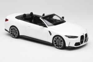 BMW M4 G82 Cabriolet Alpine White Minichamps 1:18 155021031 Metall – Bild 4 von 6
