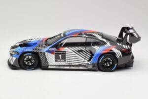 BMW M4 GT3 G82 #1 Test Version 2021 Minichamps 1:18 113222003 Metall – Bild 4 von 8
