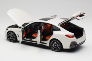 BMW i4 M50 G26 Alpine White Minichamps 1:18 110023011 Metall – Bild 5 von 8