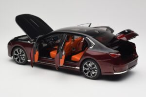 BMW i7 G70 Black & Red Metallic Minichamps 1:18 110023201 Metall – Bild 5 von 8