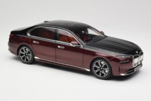 BMW i7 G70 Black & Red Metallic Minichamps 1:18 110023201 Metall – Bild 6 von 8