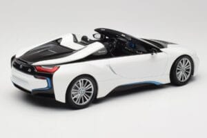 BMW i8 Roadster I15 Weiss Metallic Minichamps 1:18 155027031 Metall – Bild 2 von 6