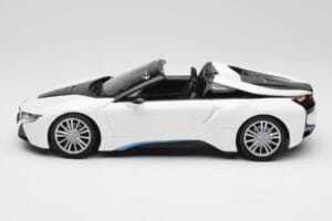 BMW i8 Roadster I15 Weiss Metallic Minichamps 1:18 155027031 Metall – Bild 3 von 6