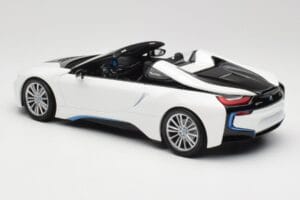 BMW i8 Roadster I15 Weiss Metallic Minichamps 1:18 155027031 Metall – Bild 5 von 6