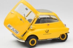 BMW Isetta 250 Deutsche Bundespost Revell 1:18 925 Metall – Bild 2 von 8