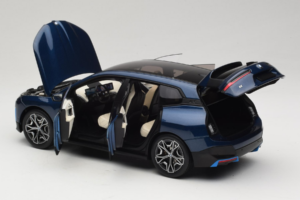 BMW iX Blue Metallic Minichamps 1:18 110023100 Metall – Bild 5 von 8
