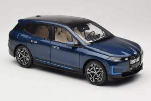 BMW iX Blue Metallic Minichamps 1:18 110023100 Metall – Bild 6 von 8