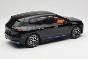 BMW iX Sapphire Black Minichamps 1:18 110023101 Metall – Bild 3 von 8