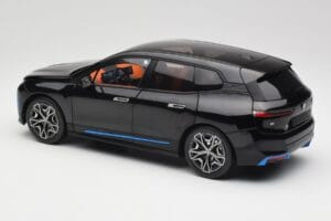 BMW iX Sapphire Black Minichamps 1:18 110023101 Metall – Bild 7 von 8