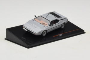 BMW M1 Grau IXO 1:43 CLC602N Metall – Bild 2 von 4