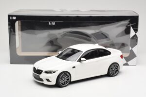 BMW M2 Competition F87 Weiss Minichamps 1:18 155028000 Metall – Bild 6 von 6