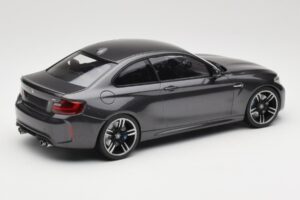 BMW M2 F87 Grey Metallic Minichamps 1:18 155026102 Metall – Bild 2 von 6
