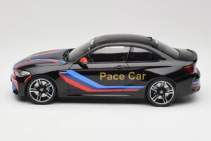 BMW M2 F87 Pace Car Minichamps 1:18 155026106 Metall – Bild 3 von 6