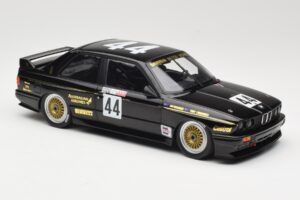 BMW M3 E30 JPS Team BMW #44 J. Richards / T. Longhurst Class Winners Bathurst 1000 1987 Minichamps 1:18 155872044 Metall – Bild 4 von 6