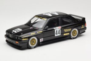 BMW M3 E30 JPS Team BMW #44 J. Richards / T. Longhurst Class Winners Bathurst 1000 1987 Minichamps 1:18 155872044 Metall