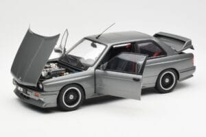 BMW M3 E30 Sport Evolution Cecotto Grau AUTOart 1:18 70567 Metall – Bild 2 von 8