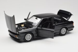 BMW M3 E30 Black Metallic Minichamps 1:18 180020306 Metall – Bild 2 von 8