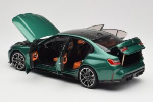 BMW M3 G80 Isle of Man Green Minichamps 1:18 113020203 Metall – Bild 5 von 8