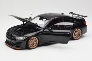 BMW M4 F82 GTS Sapphire Black Metallic Minichamps 1:18 110025220 Metall – Bild 2 von 8