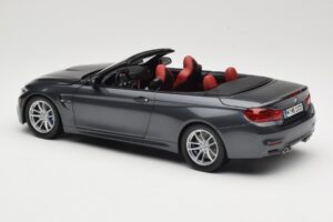 BMW M4 F83 Cabriolet Mineral Grey Paragon 1:18 80432339610 Metall – Bild 7 von 8