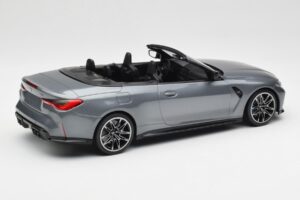 BMW M4 G82 Cabriolet Grey Metallic Minichamps 1:18 155021034 Metall – Bild 2 von 6