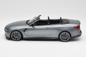 BMW M4 G82 Cabriolet Grey Metallic Minichamps 1:18 155021034 Metall – Bild 3 von 6