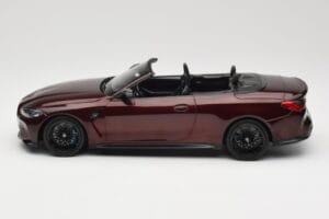 BMW M4 G83 Cabrio Rot Metallic Minichamps 1:18 155021032 Metall – Bild 3 von 6